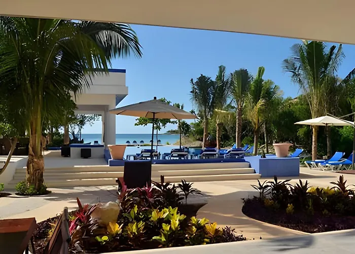13bdr Bellamar - Private Chef - Beachfront - Weddings-business Retreats-golf-family Resort Akumal