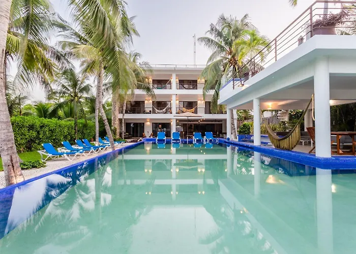 13bdr Bellamar - Private Chef - Beachfront - Weddings-business Retreats-golf-family Akumal