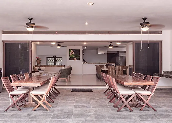 13bdr Bellamar - Private Chef - Beachfront - Weddings-business Retreats-golf-family Akumal