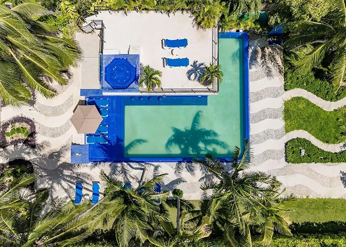 13bdr Bellamar - Private Chef - Beachfront - Weddings-business Retreats-golf-family Akumal